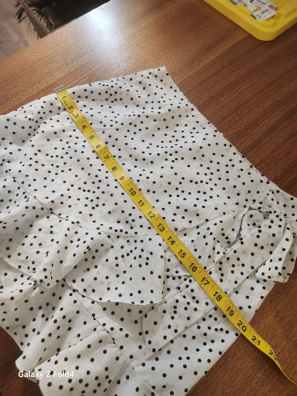 Women's White Polka Dot Ruffle Mini Skirt Sz 8